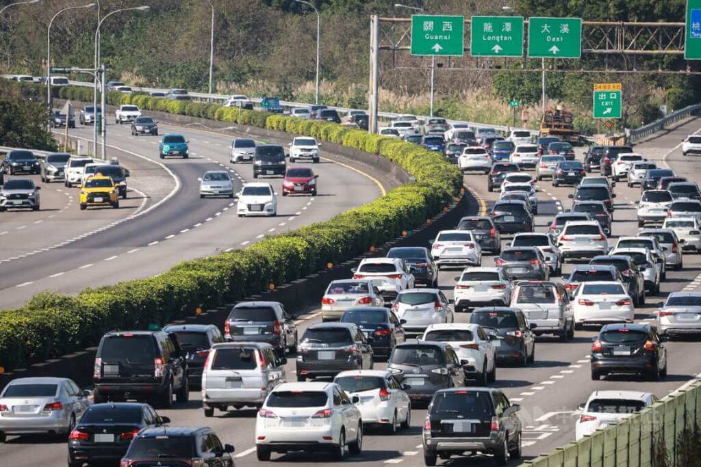 台灣春運高峰與旅行業轉型