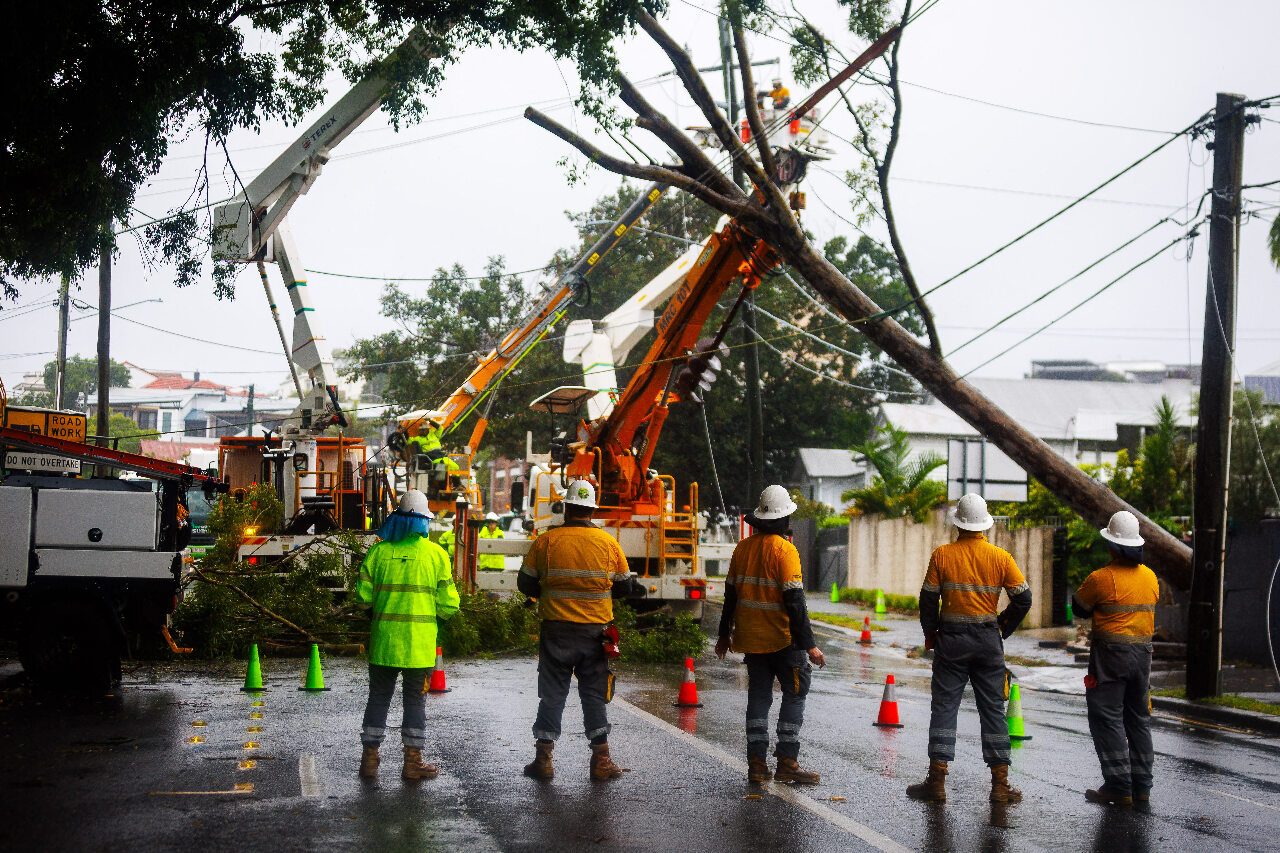 氣旋帶來惡劣天氣 澳洲東岸逾30萬戶無電可用