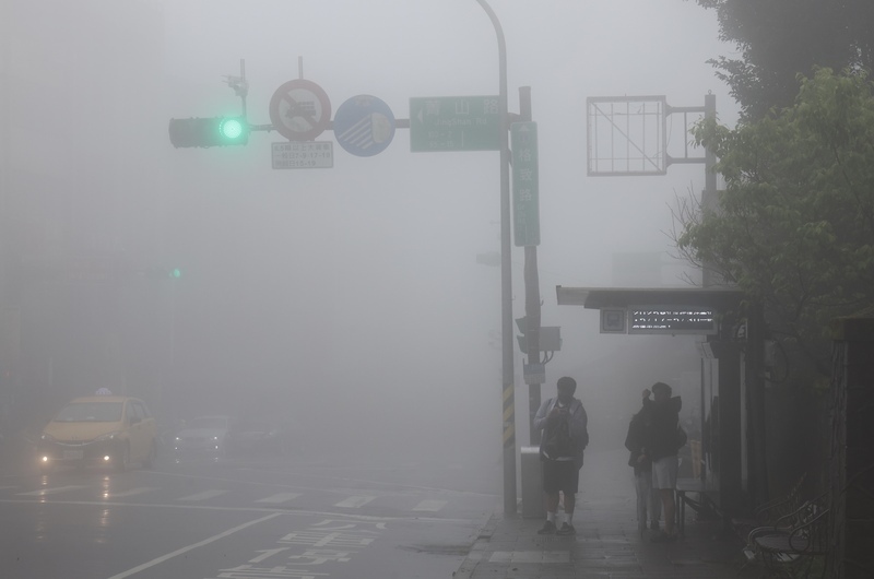 氣象署發布雙北桃園災防告警訊息  留意暴雨
