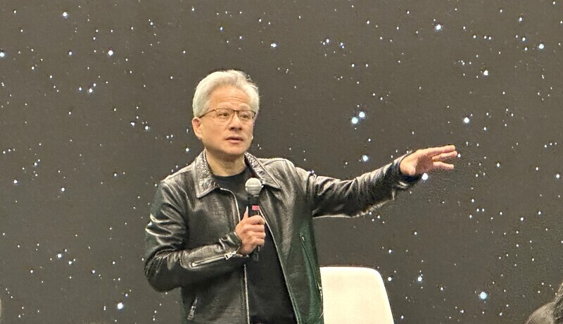黃仁勳兩天中國行 陸媒：未與DeepSeek梁文鋒會面