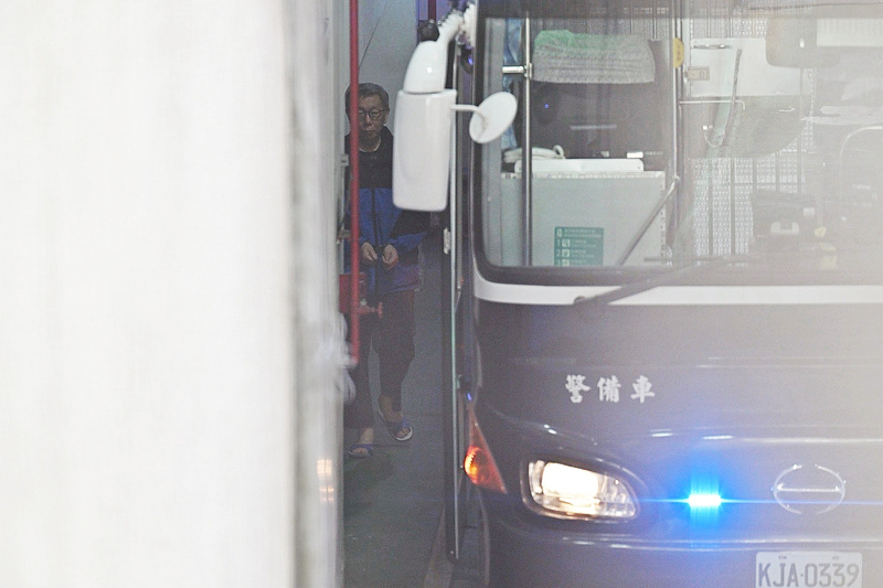 柯文哲稱檢以不雅片威脅 北檢聲請勘驗行動硬碟