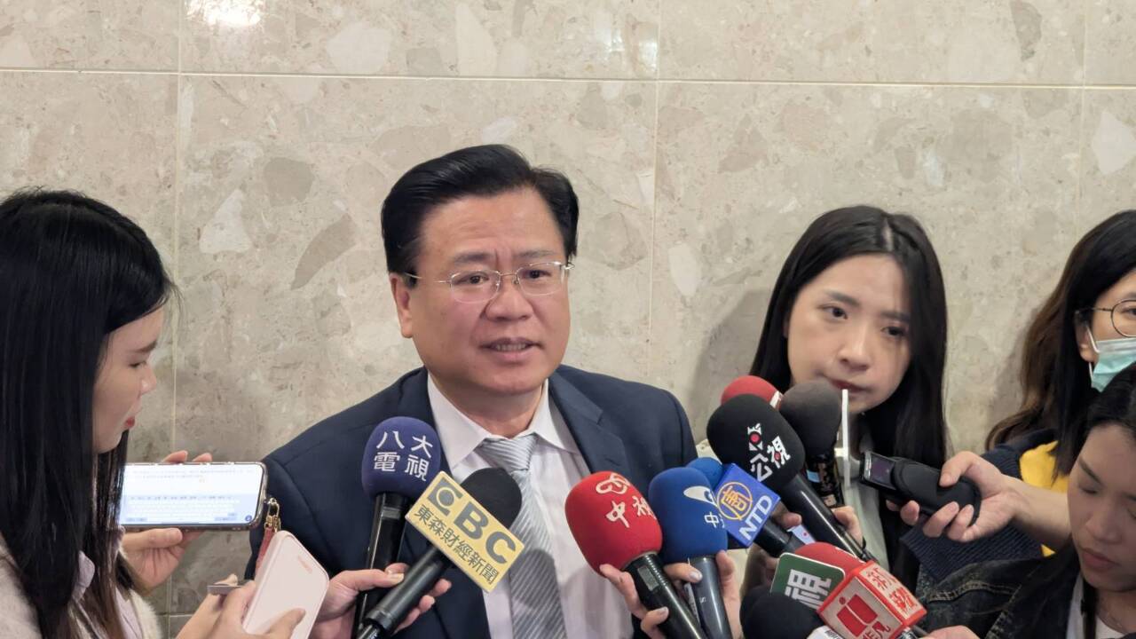 反對齊頭式調漲 許舒博：要求330度以下民生用電凍漲