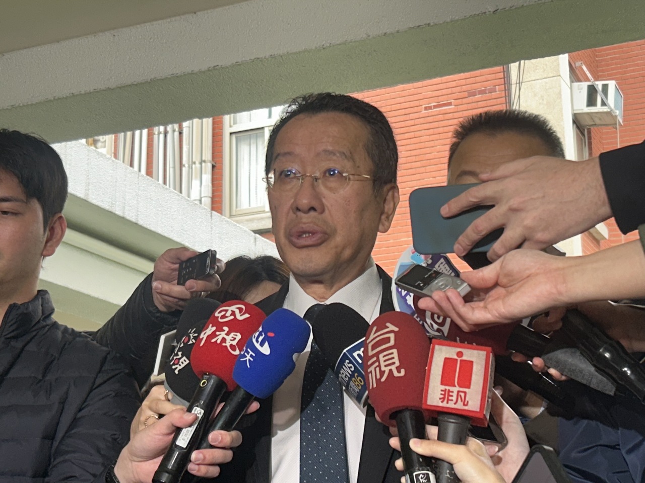 海軍中和艦與中國漁船擦撞　顧立雄駁斥「海軍遭監控」質疑