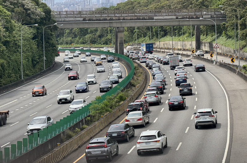 清明節國道9路段易塞 國5北向午後高乘載管制