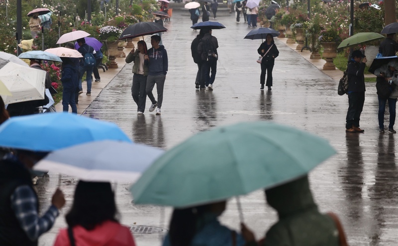 西部山區及東部地區局部雨 北部白天高溫25度