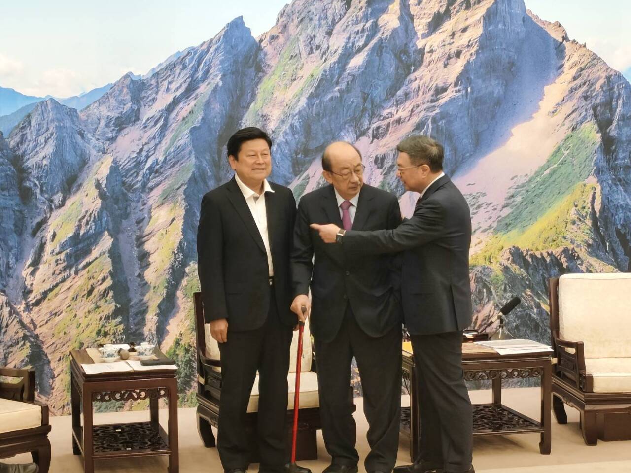 不滿國是會商傅崐萁座位 柯建銘一度不願開會