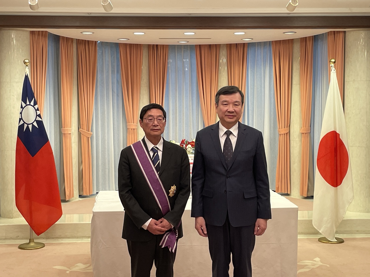 承襲安倍晉三理念 台灣頒授日本「非洲通」牛尾滋勳章