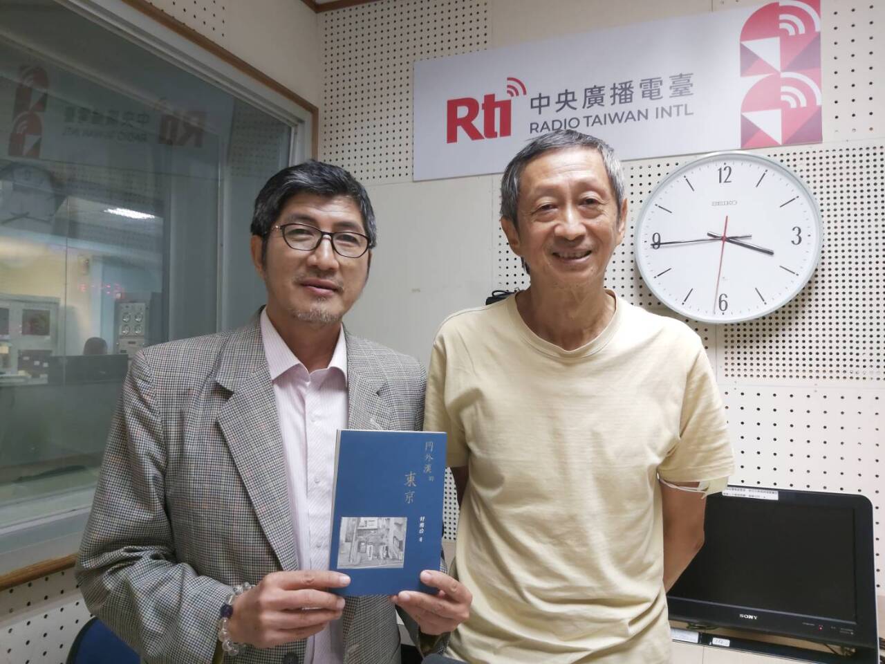 拉出獨特的「門外漢」視角／專訪舒國治談從《門外漢的京都》到《門外漢的東京》