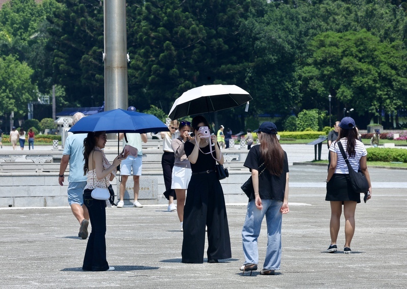 天氣穩定僅東部偶陣雨 西半部留意空品