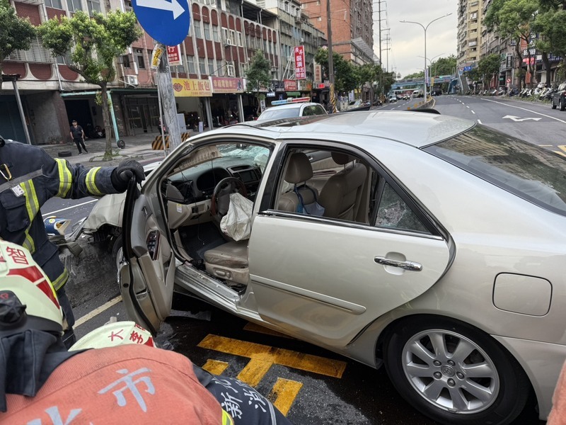 三峽車禍前余姓駕駛疑涉撞後車逃逸 5年前曾有行車糾紛與多項違規
