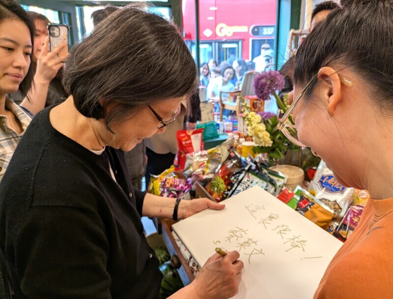 蔡英文給台灣觀光美食按讚 19日啟程返台