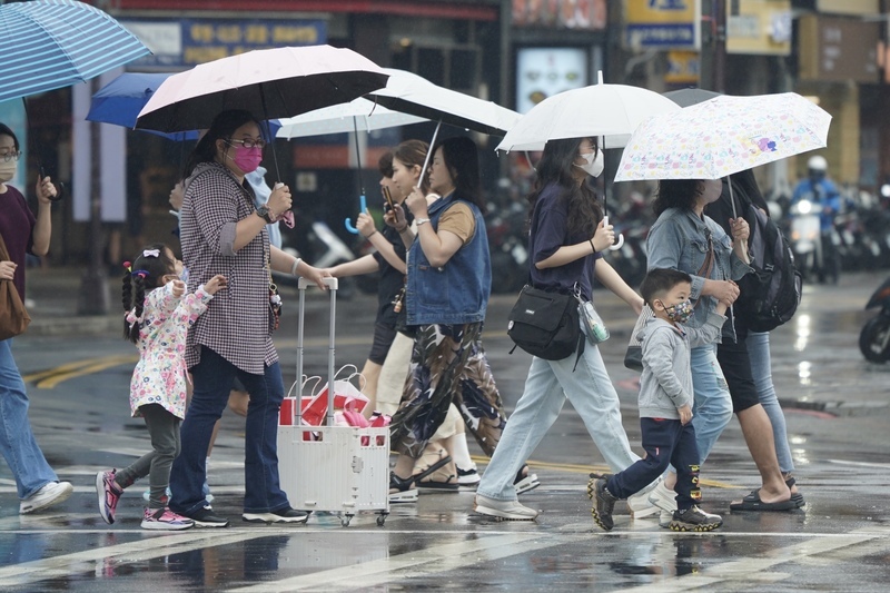 中部以北、東部天氣濕涼低溫僅20度