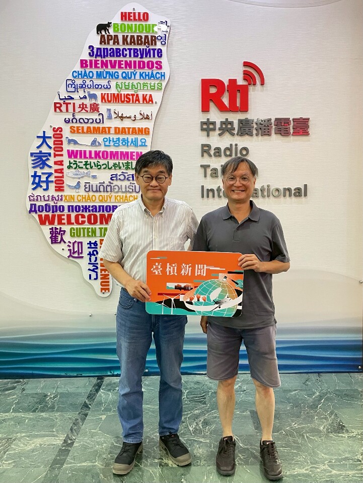 從青鳥行動到大罷免：黃厚銘的街頭民主實踐