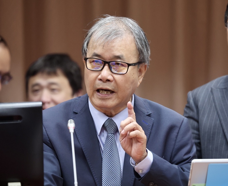 禁與「國防七子」交流 鄭英耀：我的決定 「避免機敏資料外洩」是交流原則