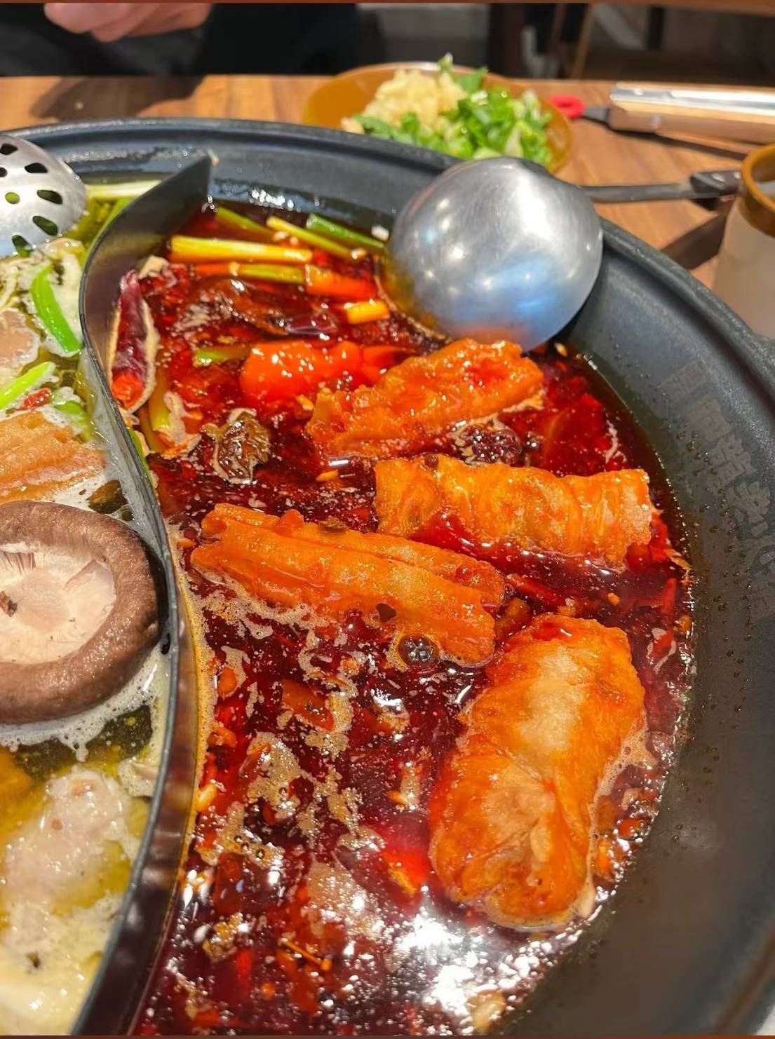 堅持做到清潔、安全、美味，誠心把家鄉美食及美食文化傳給更多人！