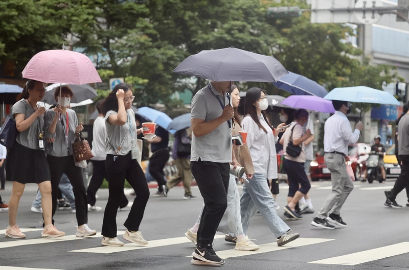 各地有陣雨或雷雨 北部高溫降至25度