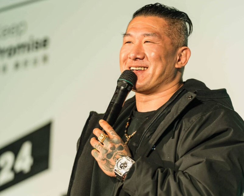 館長啟程訪中  稱全程直播了解經濟狀況