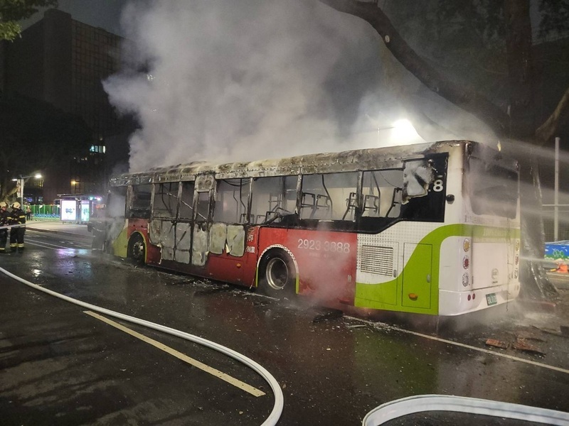 北市電動公車起火  1個月完成鑑定報告